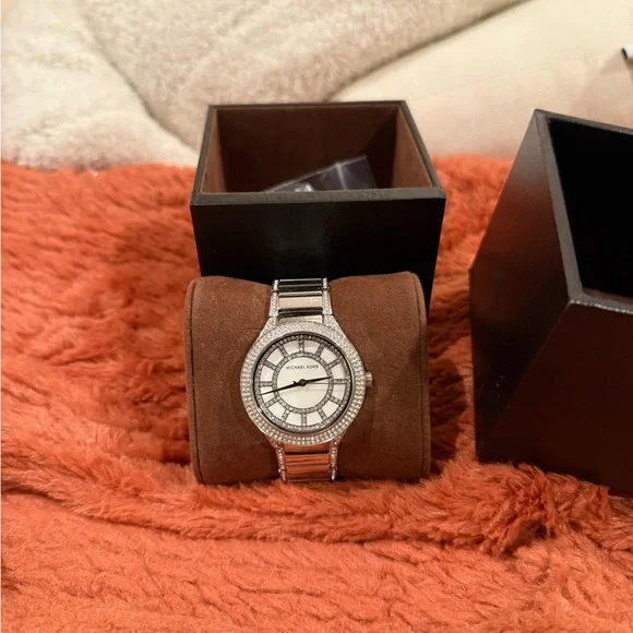 Michael Kors Women's MK3311 'Kerry' Crystal Stainless Steel Watch - Picture 2 of 4